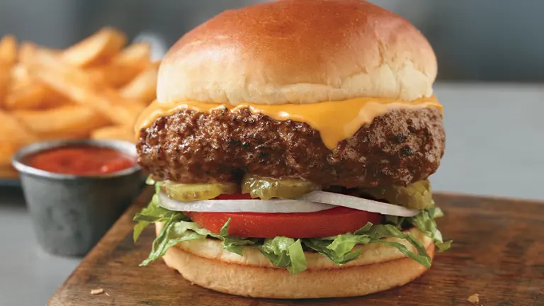 LongHorn Half-Pound Steakhouse Cheeseburger
